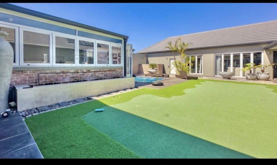 To Let 6 Bedroom Property for Rent in Num Num Cape Estate Western Cape